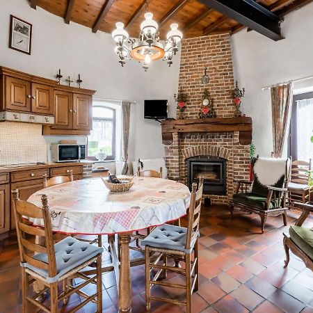 Zottegem Stunning Holiday Home In Oombergen With Terrace And Garden מראה חיצוני תמונה