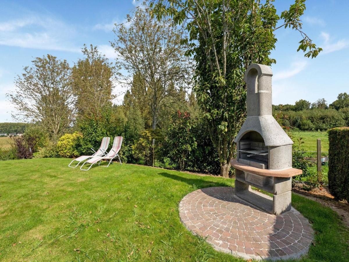 Zottegem Stunning Holiday Home In Oombergen With Terrace And Garden מראה חיצוני תמונה