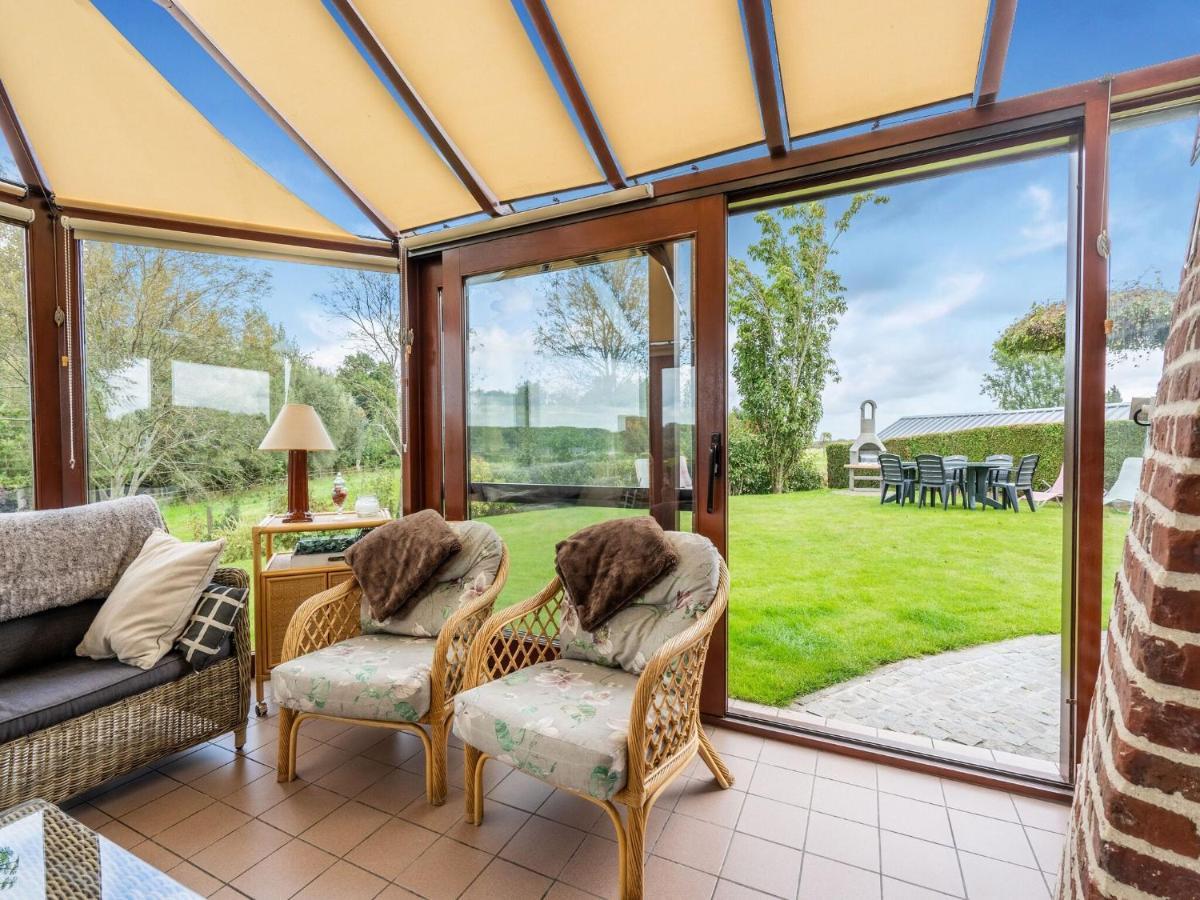Zottegem Stunning Holiday Home In Oombergen With Terrace And Garden מראה חיצוני תמונה