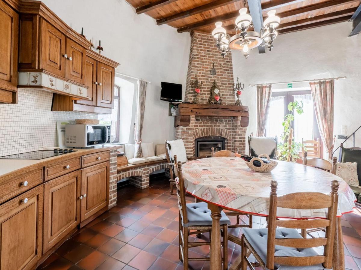 Zottegem Stunning Holiday Home In Oombergen With Terrace And Garden מראה חיצוני תמונה