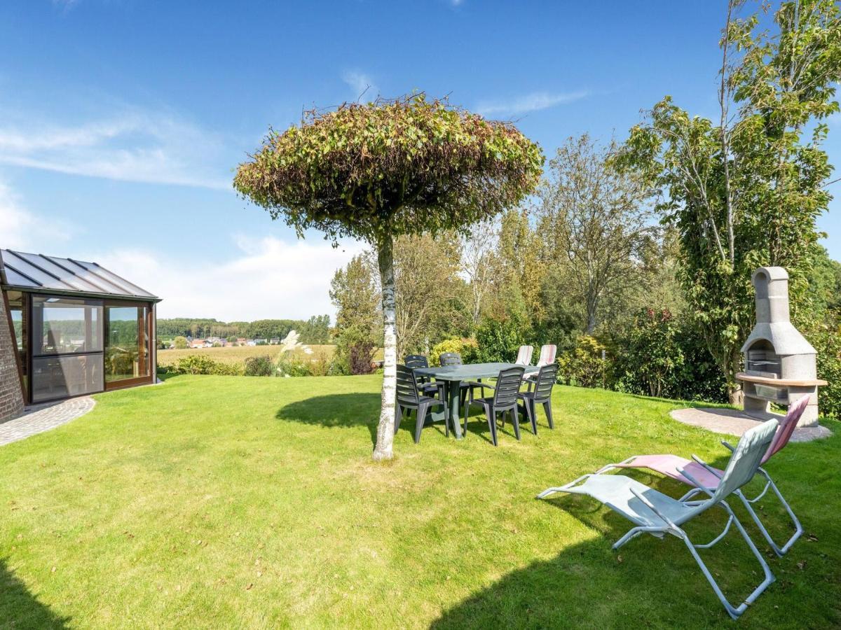 Zottegem Stunning Holiday Home In Oombergen With Terrace And Garden מראה חיצוני תמונה