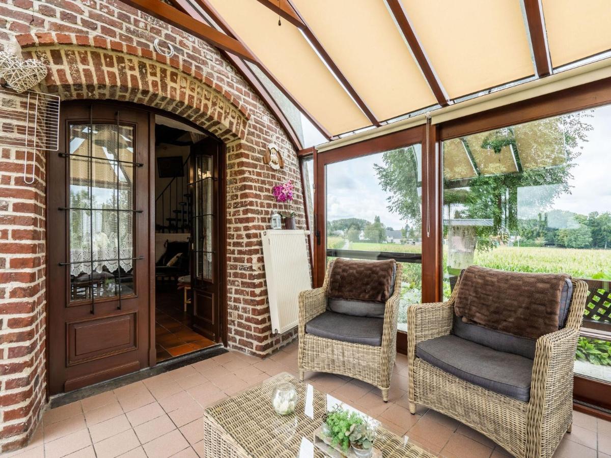 Zottegem Stunning Holiday Home In Oombergen With Terrace And Garden מראה חיצוני תמונה